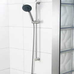 Adora Brusesæt^Dominus 115 brusestangsæt med håndbruser, 5-spray, Ø110 mm, børstet stål