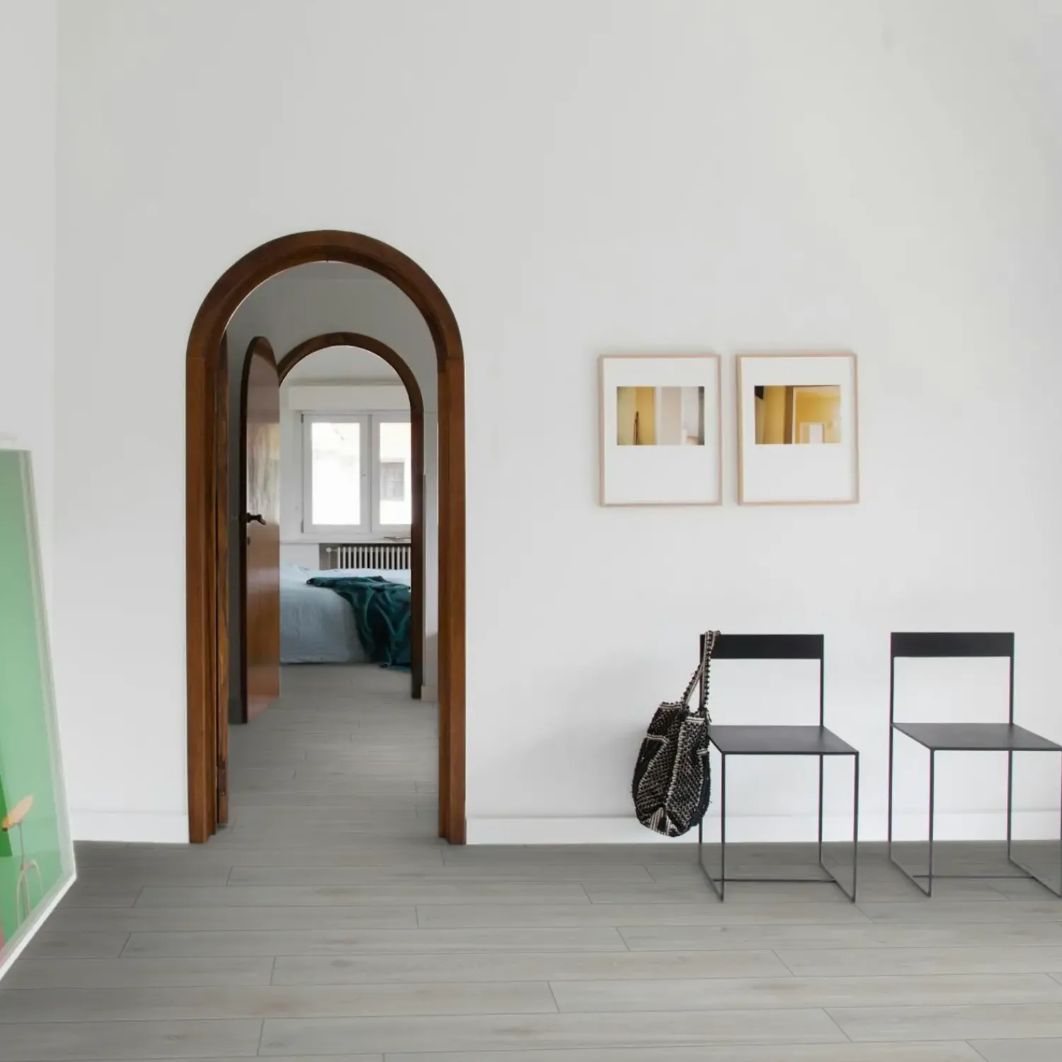 Outlet BerryAlloc Ocean+ 8 V4 laminatgulv Bloom silver grey 190x1288x8 mm