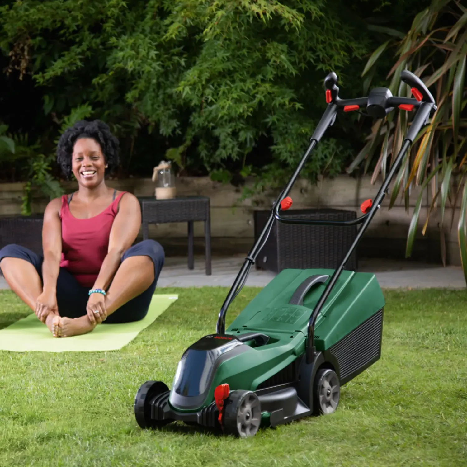 Bosch gør det selv Plæneklippere^Bosch Citymover 32-300 18V plæneklipper 1x5.0 Ah batteri og lader