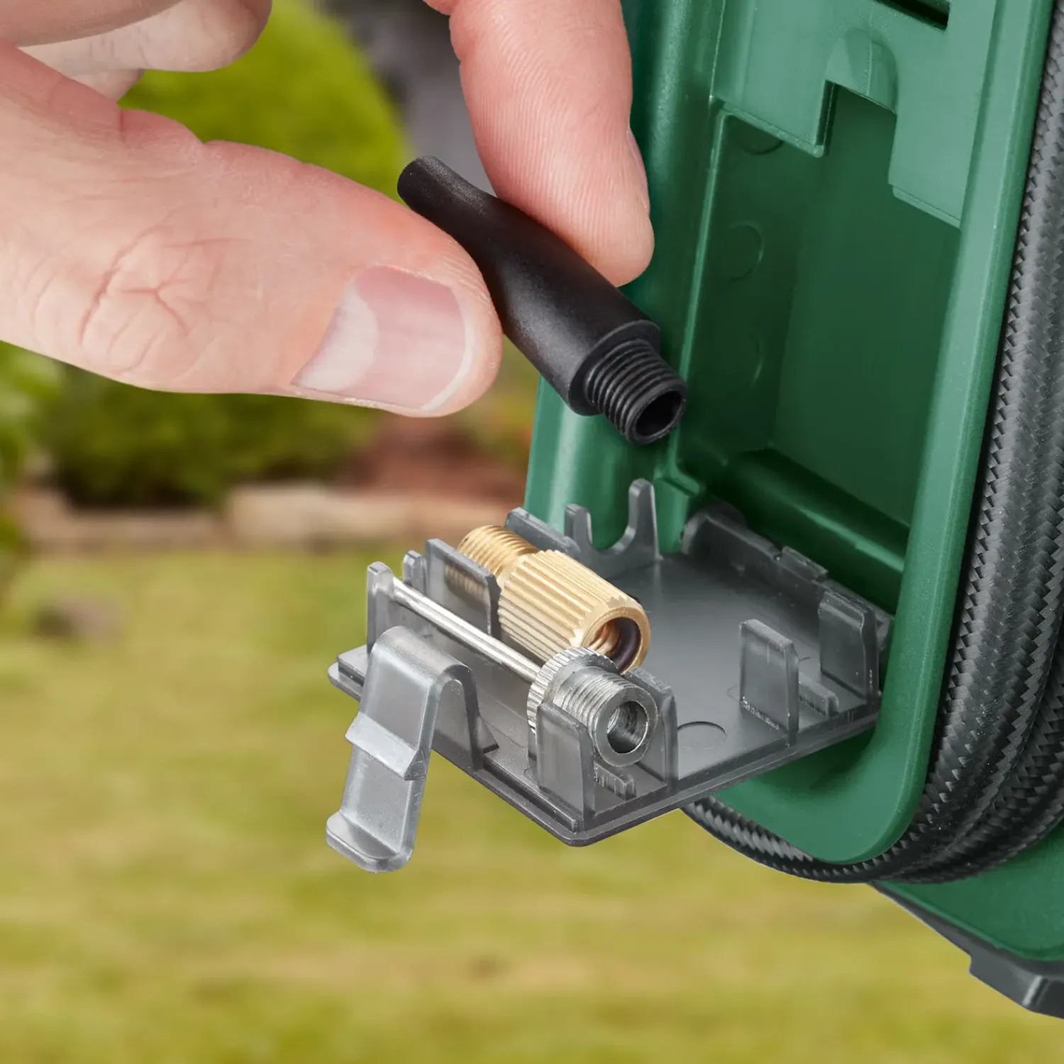 Bosch gør det selv Elværktøjssæt|Kompressorer^Bosch Universal Pump 18V trykluftpumpe max 10,3 bar - solo