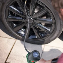 Bosch gør det selv Elværktøjssæt|Kompressorer^Bosch Universal Pump 18V trykluftpumpe max 10,3 bar - solo