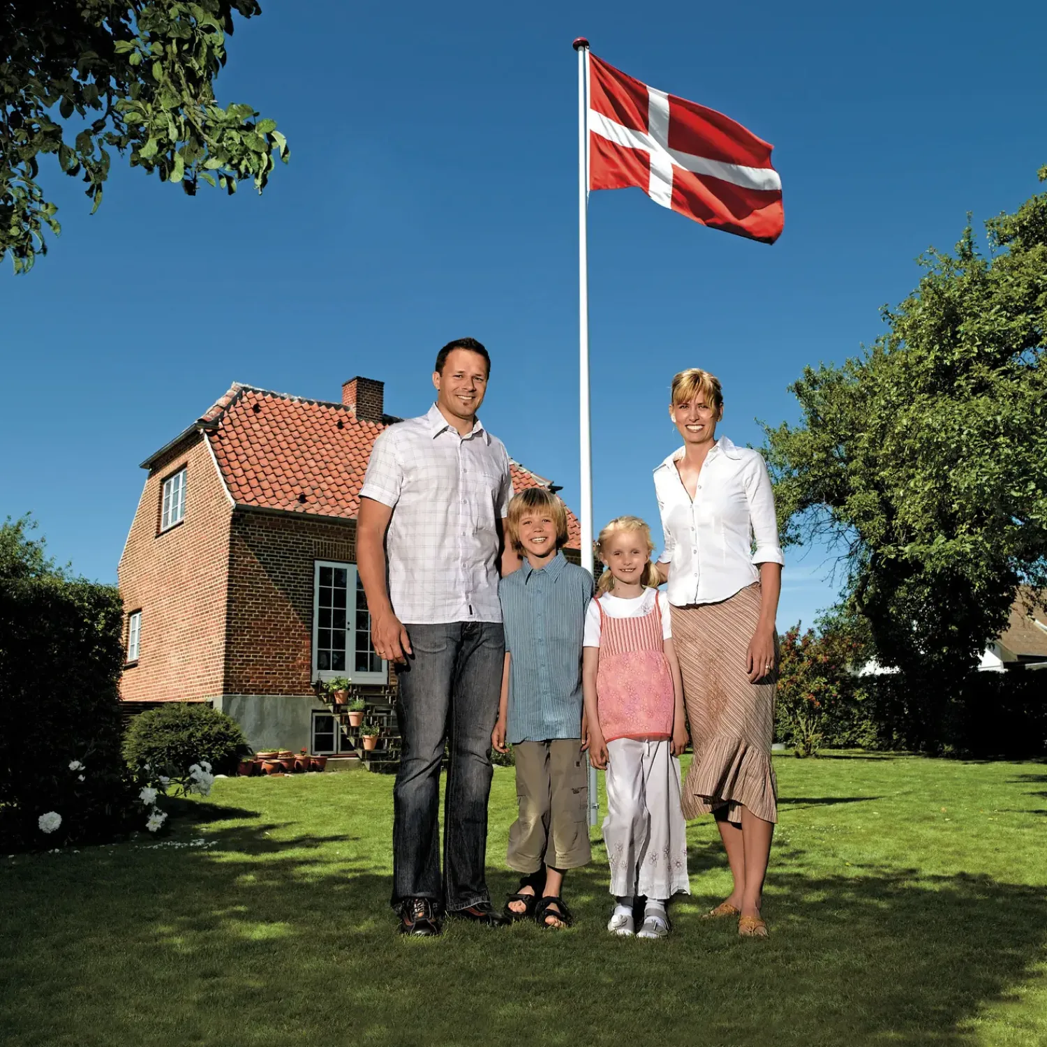 Danomast Flagstænger Og Tilbehør^flagstang 8 meter med vippebeslag, knop, line og lineholder