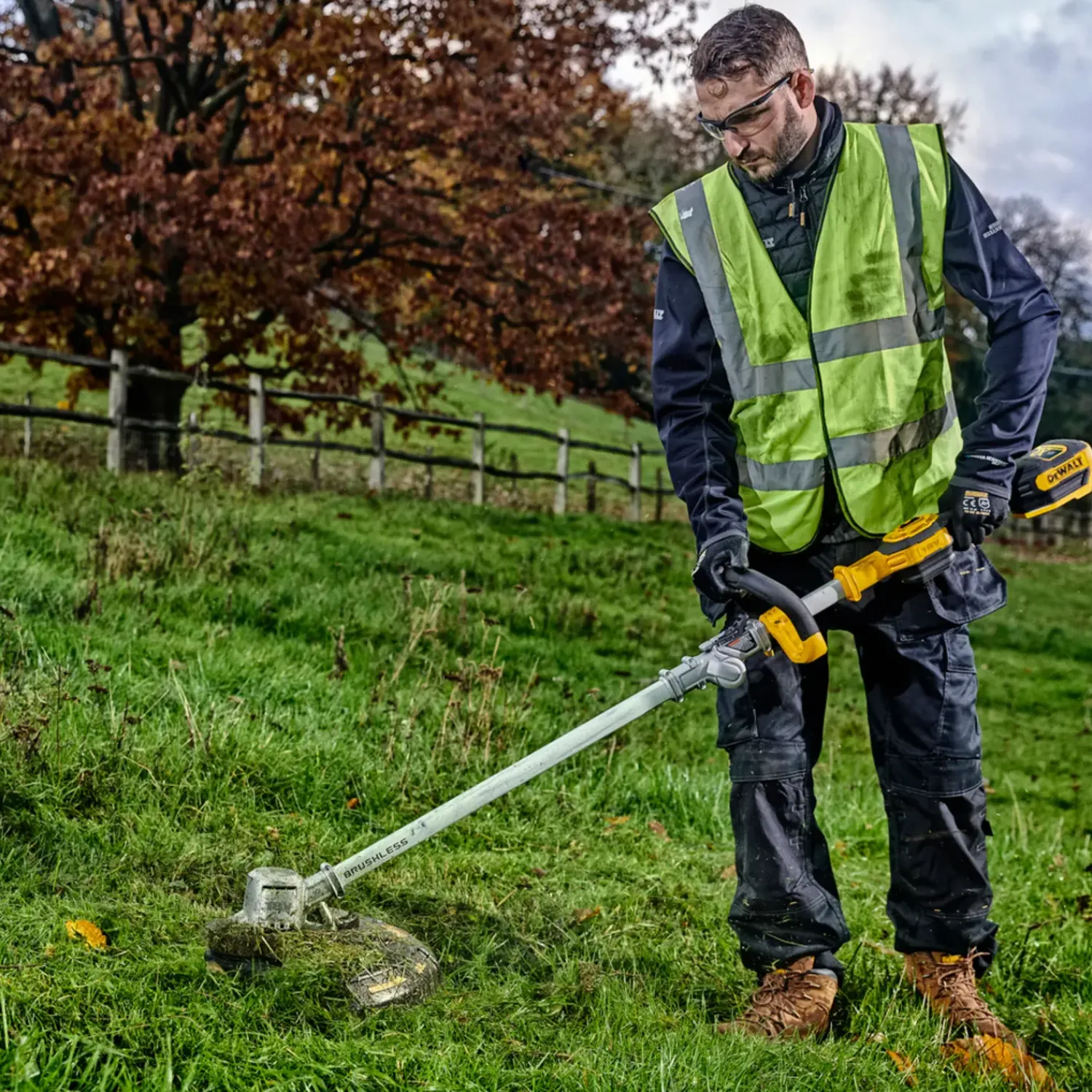 Clearance DeWALT DCMST561N-XJ 18V græstrimmer solo