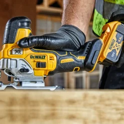 DeWALT Stiksave^DCS335N18V XR stiksav solo