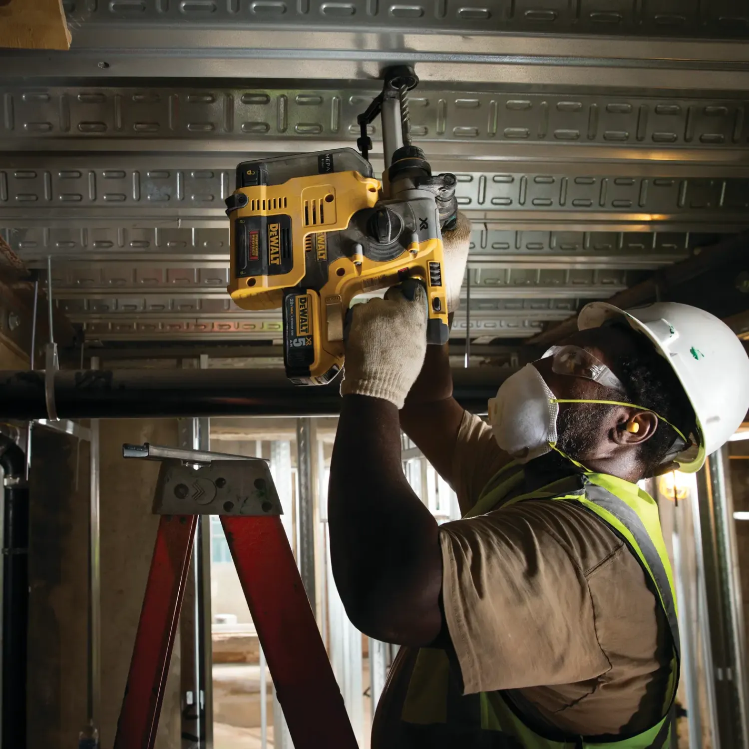 Clearance DeWALT D25303DH-XJ 18V støvudsugningssystem til borehamre