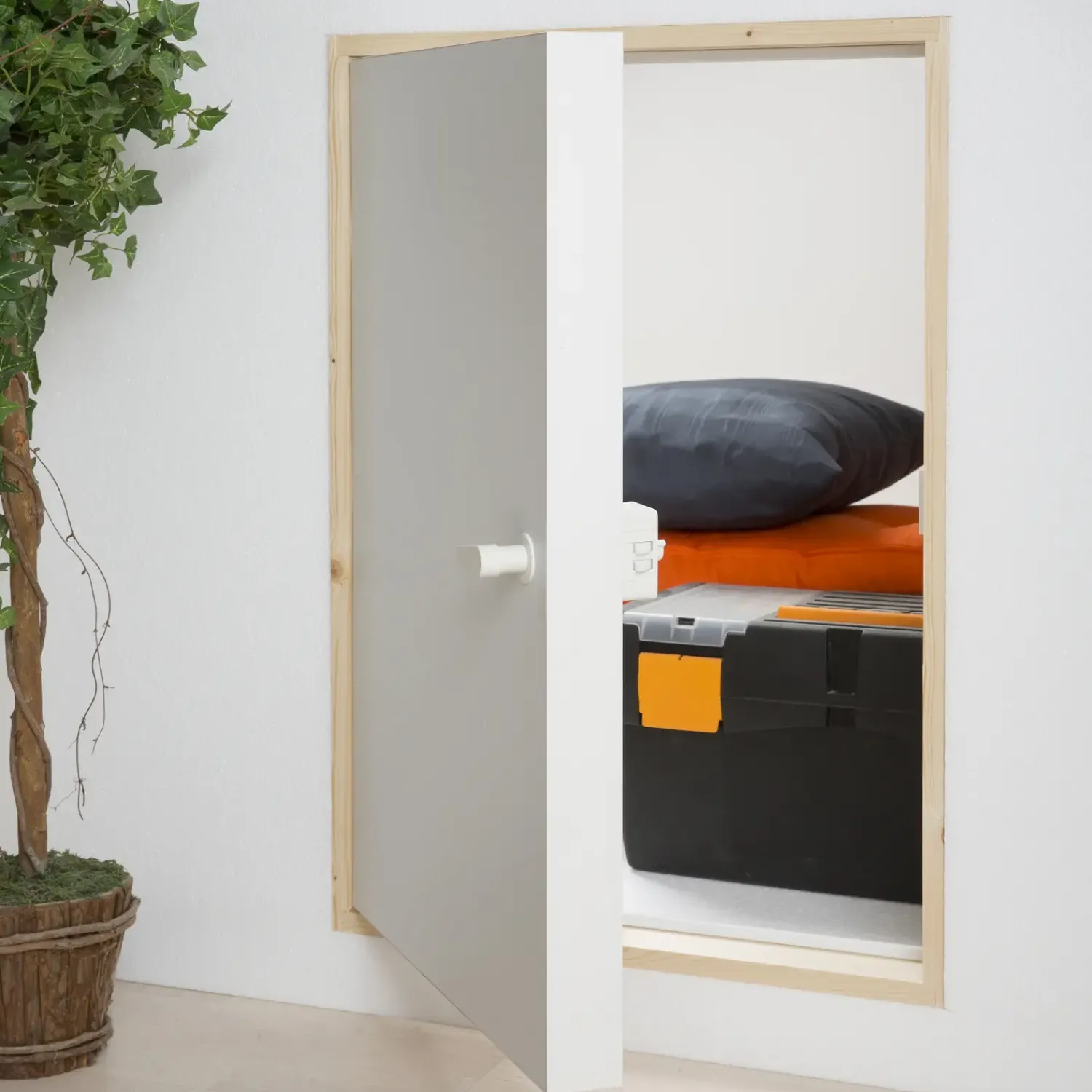 Dolle Nordic Trapper Og Lemme^Dolle ClickFIX® 56WH skunklem hvidmalet udv. karm i 54x80 cm