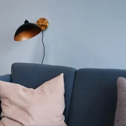 Best Dyberg Larsen Futura væglampe messing