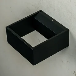 Hot Dyberg Larsen Jupiter udendørs væglampe