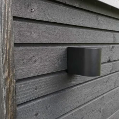 Online Dyberg Larsen Læsø udendørs væglampe up/down sort