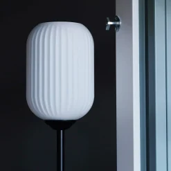 Dyberg Larsen Bordlamper^riflet bordlampe E27 opal