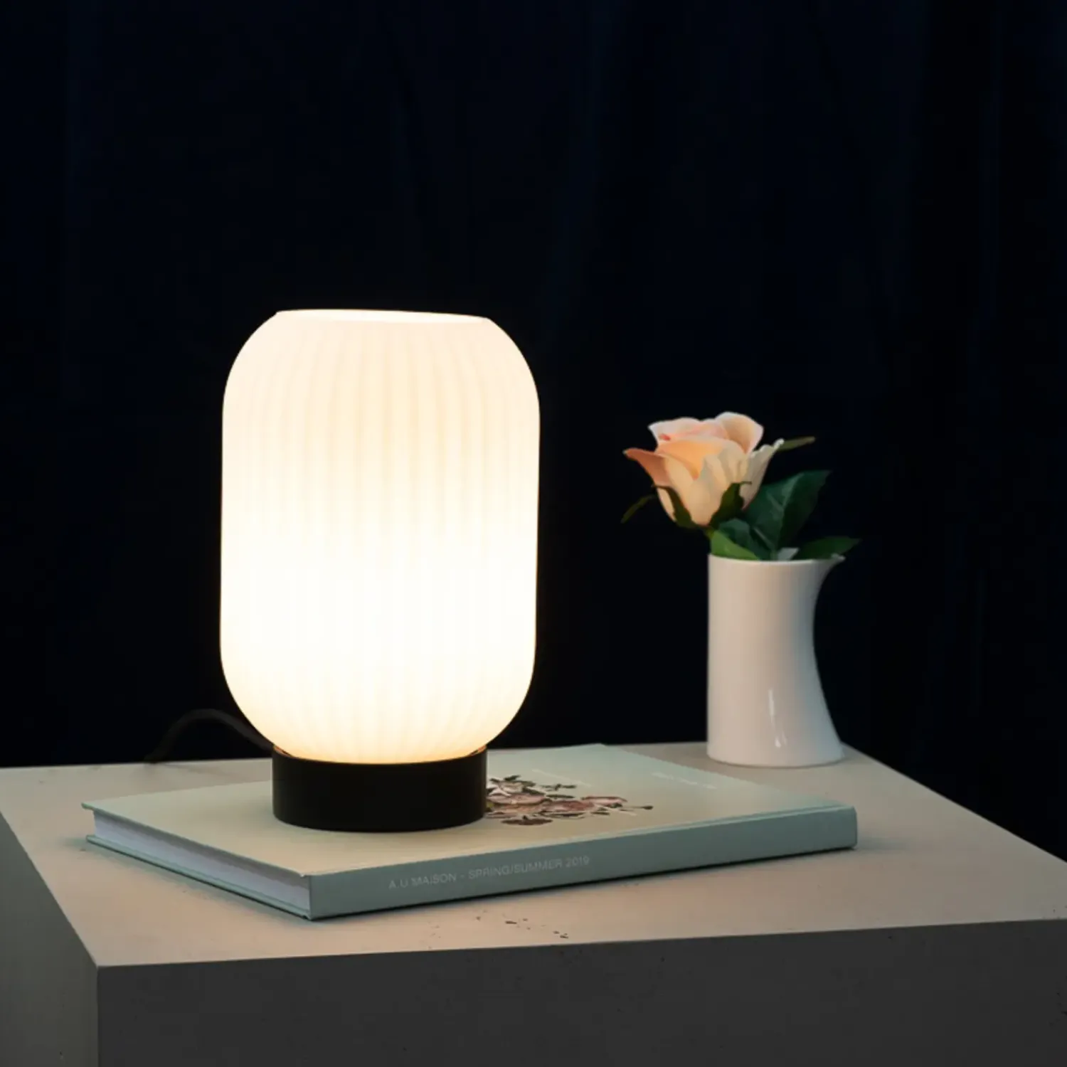 Dyberg Larsen Bordlamper^riflet bordlampe E27 opal