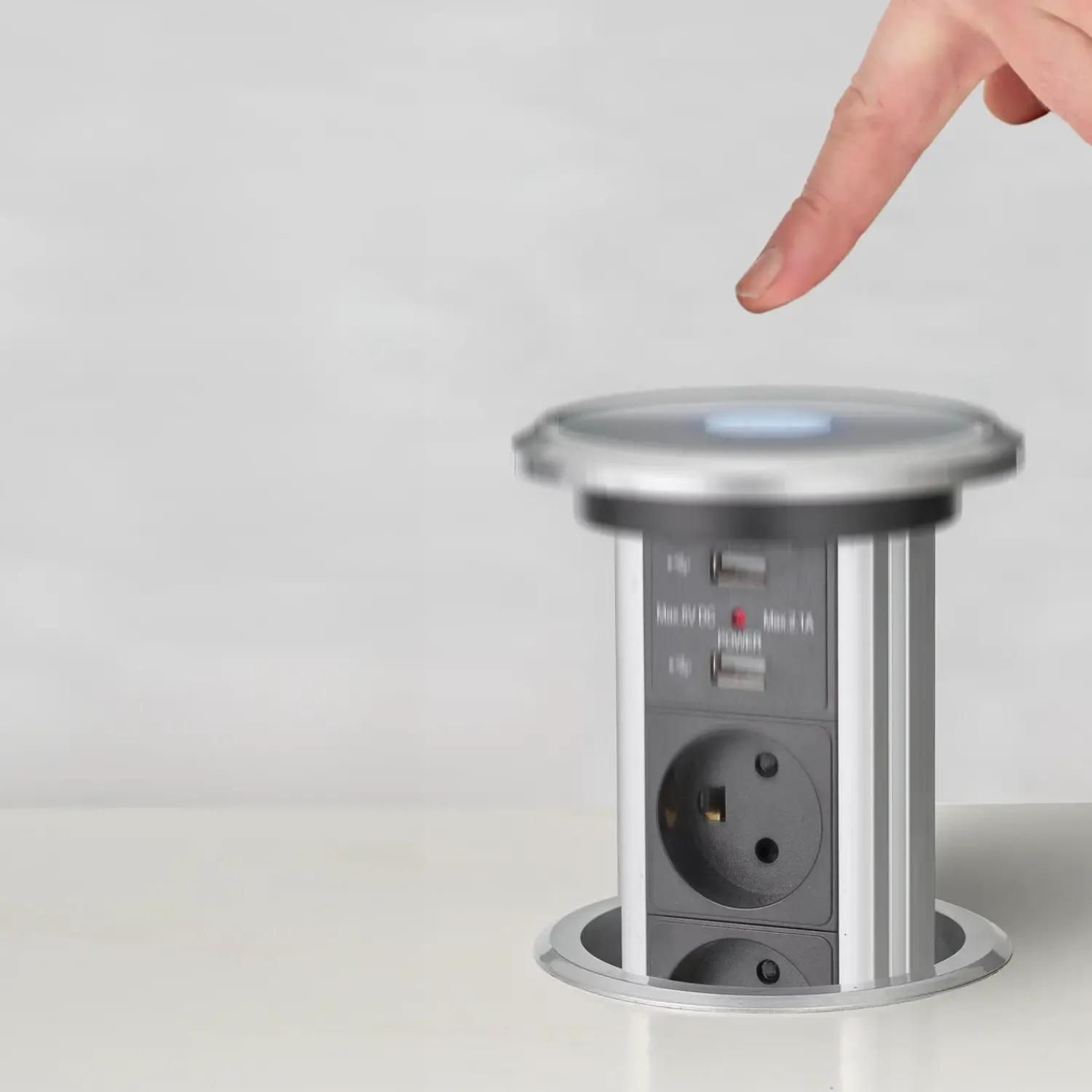 Stikkontakter Og Afbrydere^E-Line pop-up stikdåse m/USB, motor og 1,8 m ledning sort