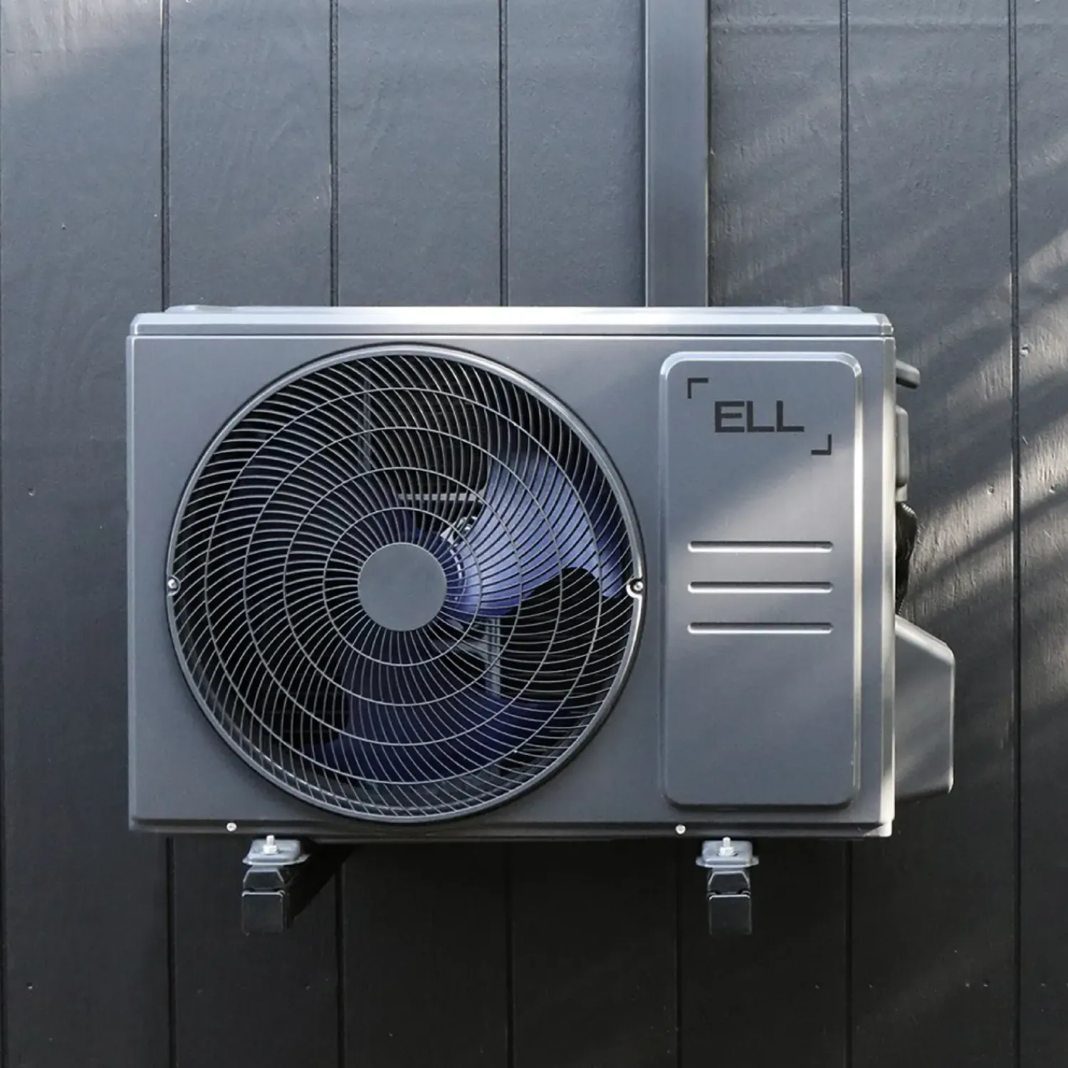 ELL Front Solid varmepumpe 4,31/4,40 kW Køl/Varmeeffekt