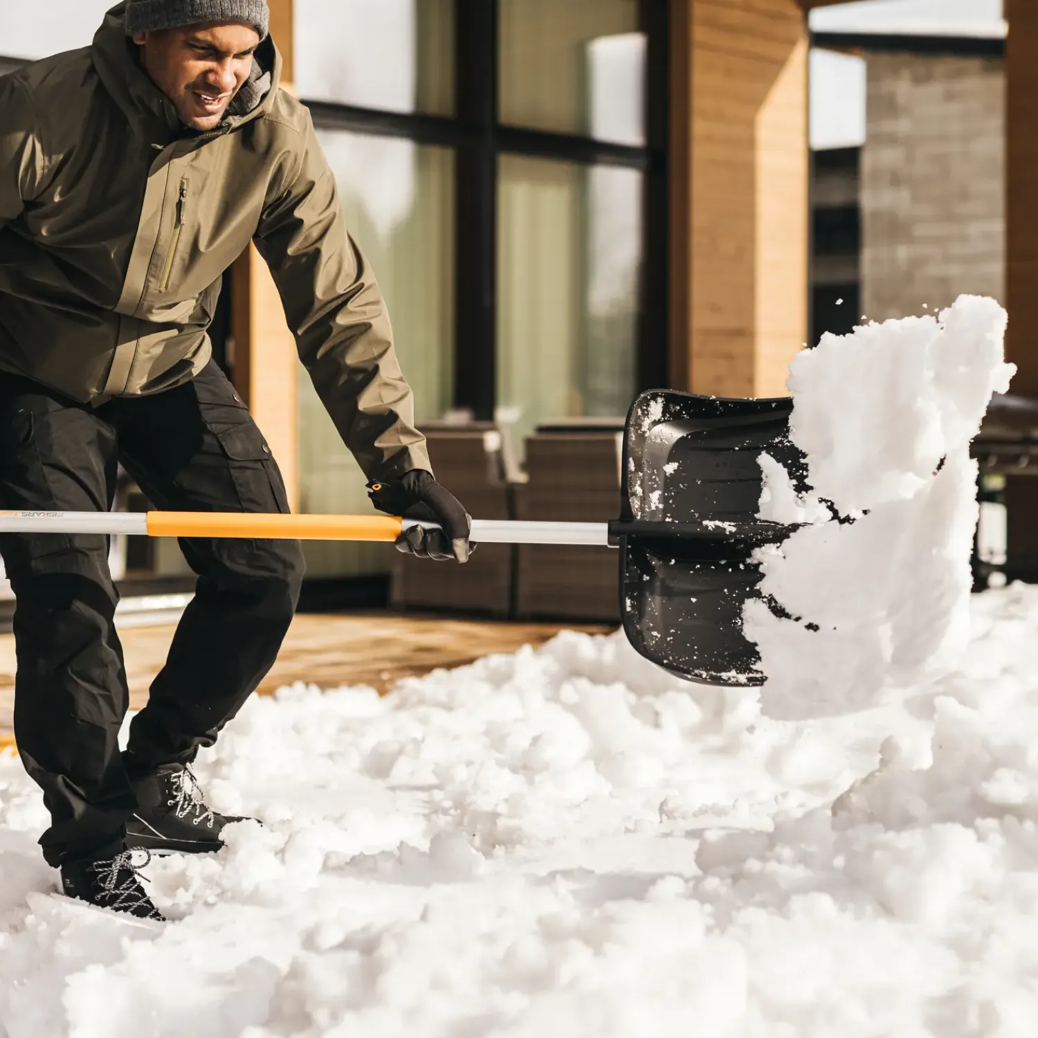 Haveredskaber^Fiskars sneskraber X serie