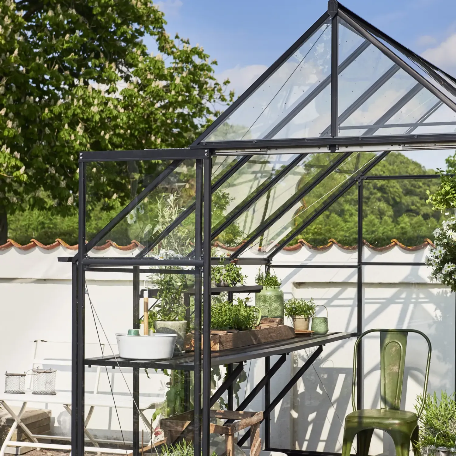 Halls Mellem Drivhuse 4-10 M²^Qube+ 88 drivhus sort med hærdet glas 6,6 m²