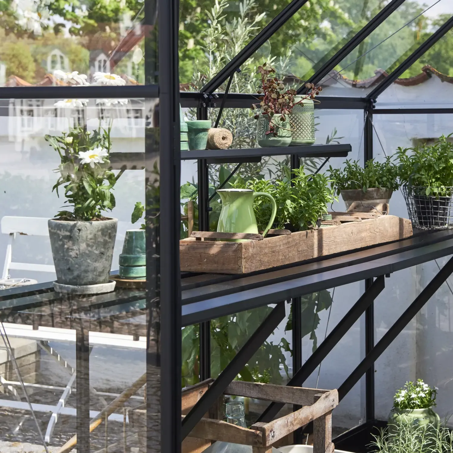 Clearance Halls Qube+ 816 drivhusbord sort