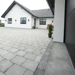 RBR Belægningssten^Herregård MEGA med rumlet kant grå 21x28x7 cm