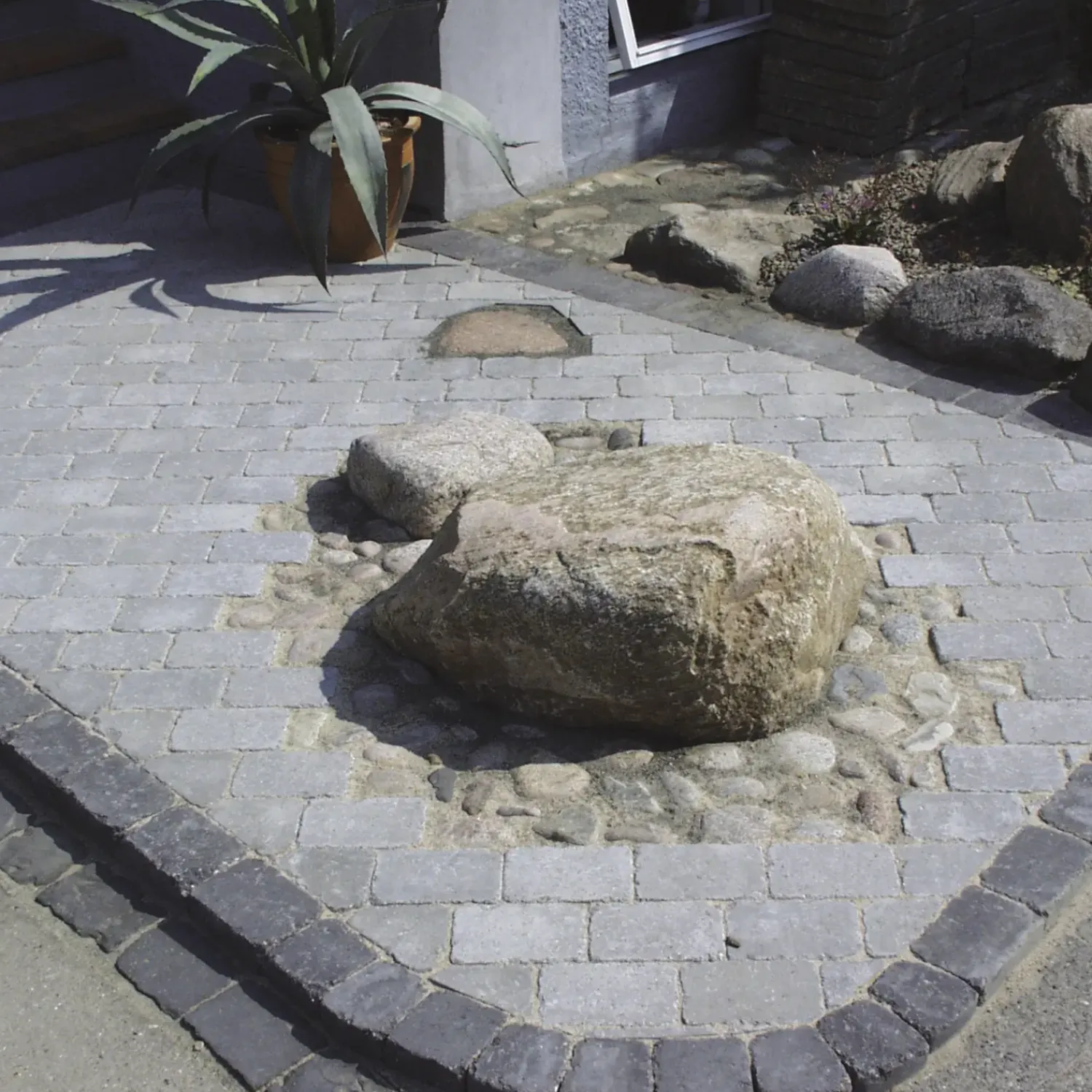 Sale RBR Herregårdssten med rumlet kant Koks 14x21x5 cm