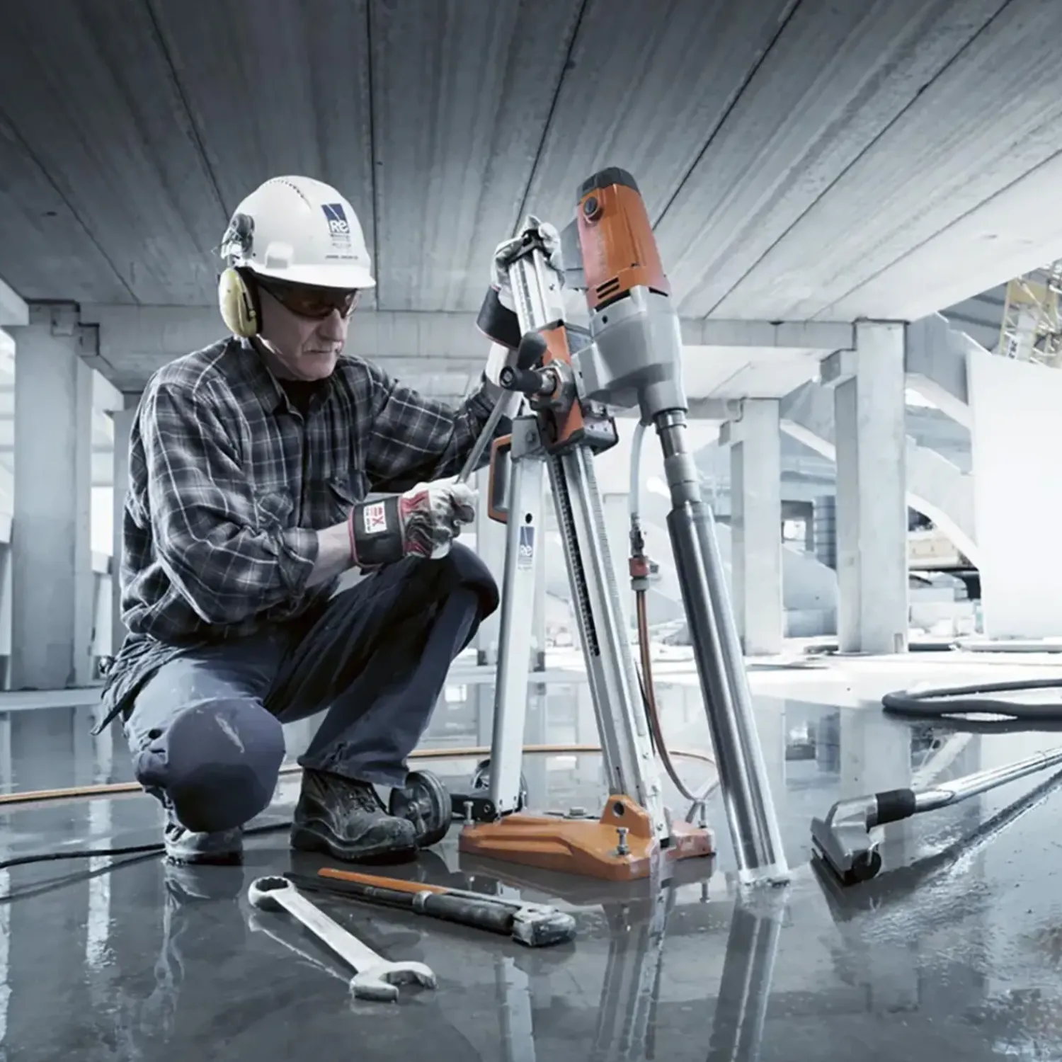 Husqvarna Bore- Og Skruemaskiner^kerneboremaskine m/stativ DMS 240