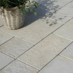 IBF Betonfliser^Struktur lys sand 30x30x4 cm