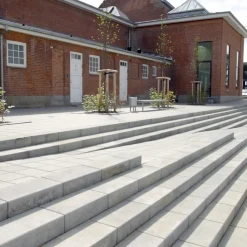 Outlet IBF trappetrin skrå kant 50x40x14 cm grå