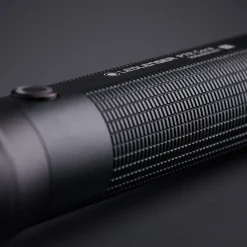 Ledlenser Lommelygter^P7R Core lommelygte inkl. 1xgenopladelig batteri sort