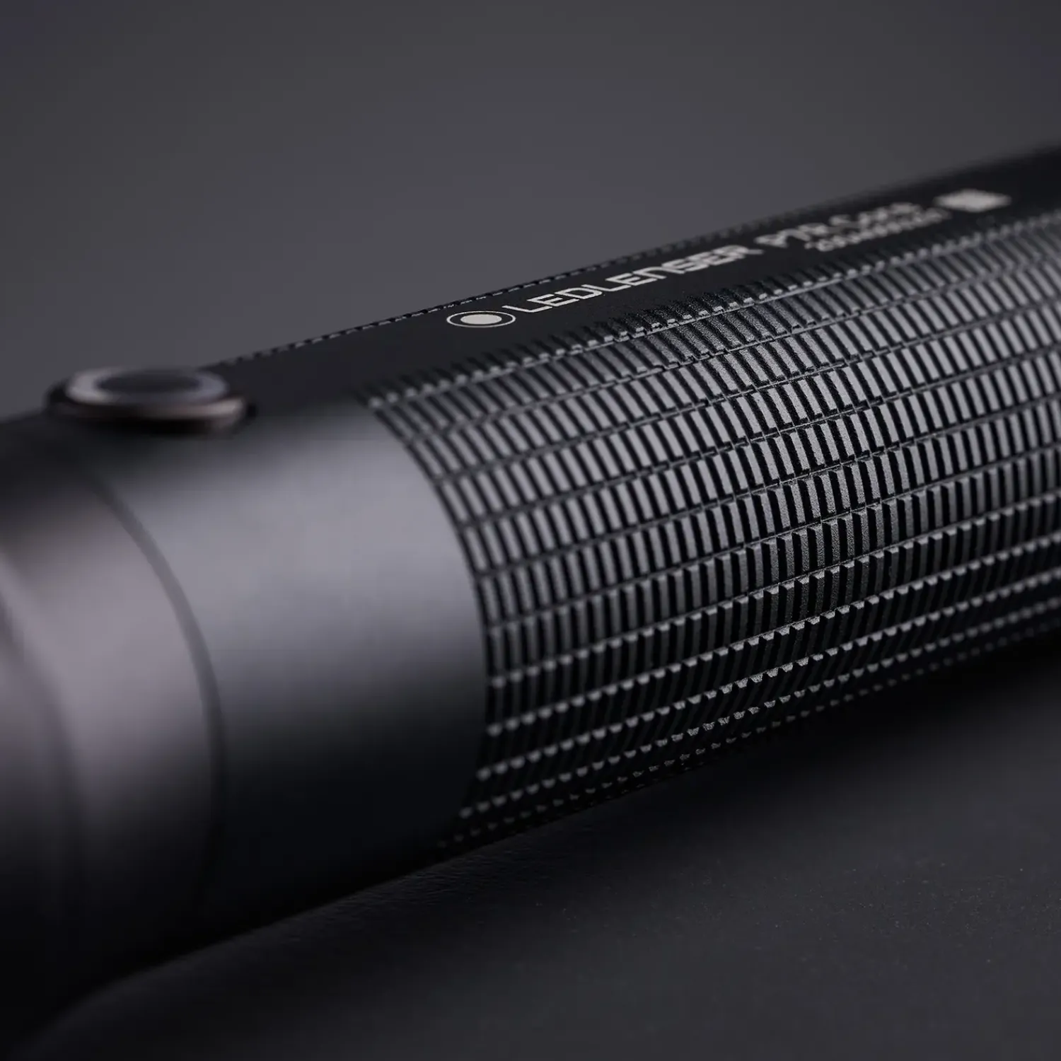 Ledlenser Lommelygter^P7R Core lommelygte inkl. 1xgenopladelig batteri sort