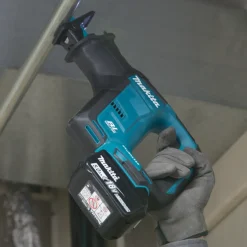 Makita Bajonetsave^DJR188T bajonetsav 18V Li-ion inkl. 1x5,0 Ah batteri
