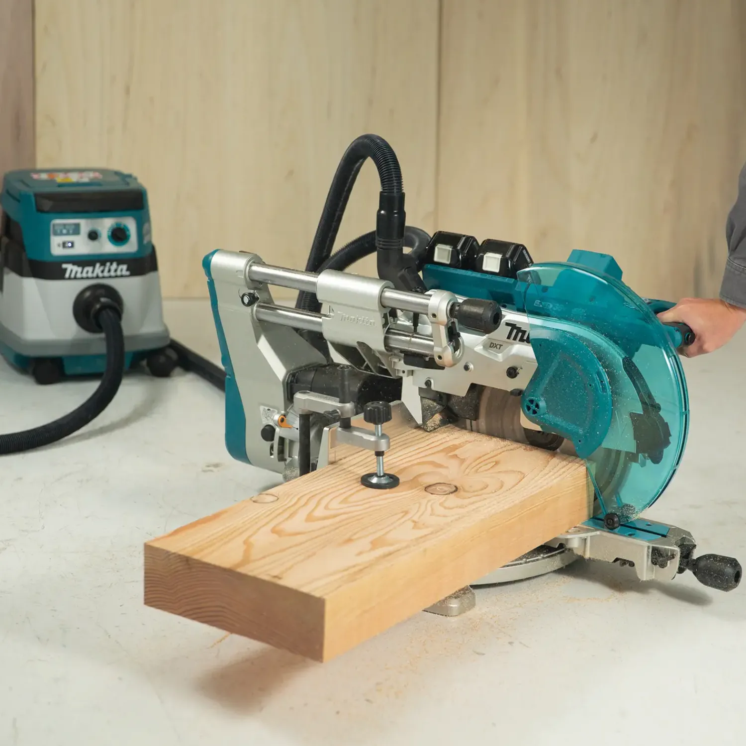 Best Makita DLS211ZU kap-/geringssav 2x18V solo