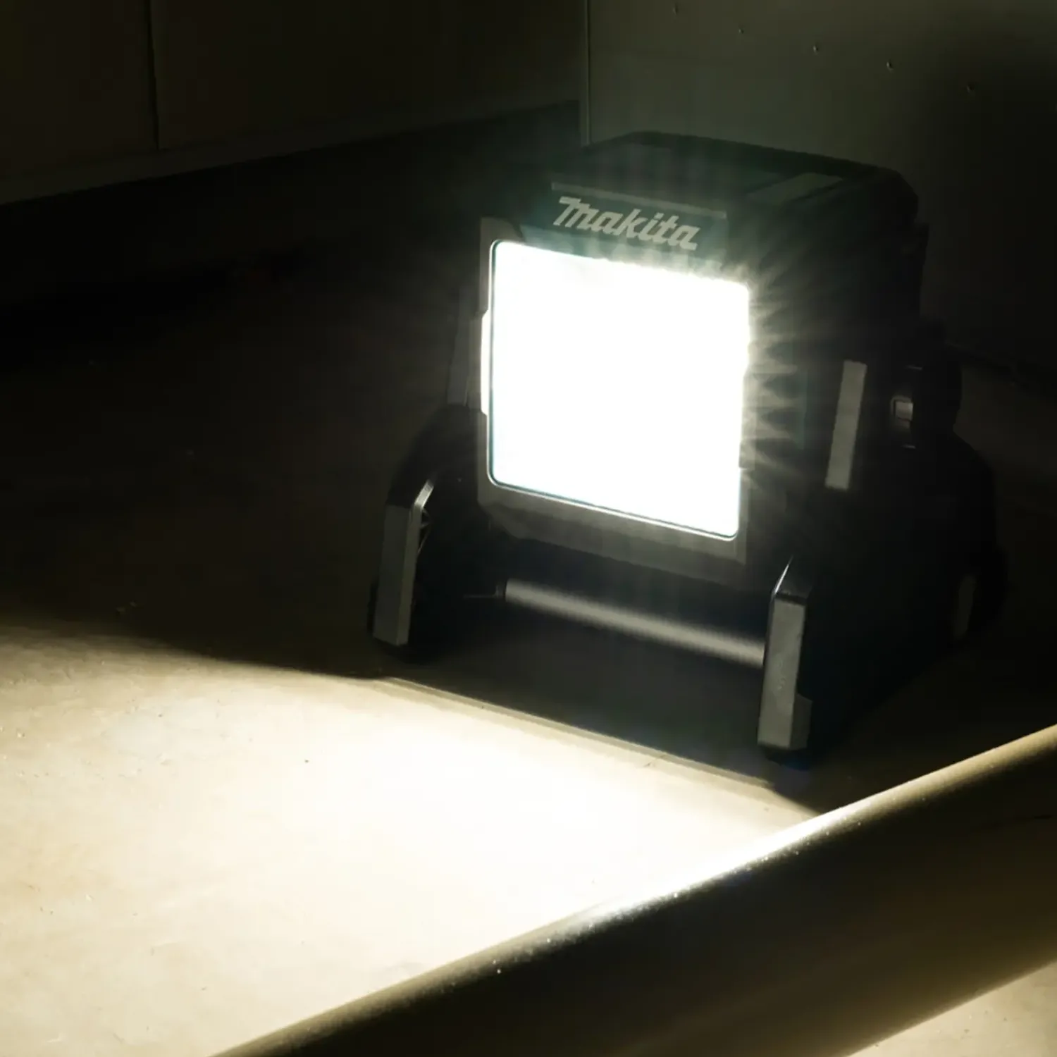 Best Makita ML003G LED lampe 18V/40V solo