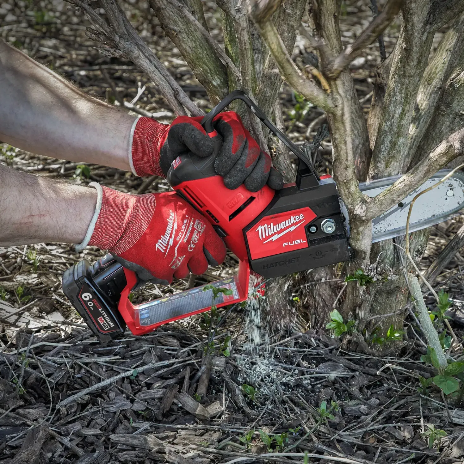 Hot Milwaukee FHS-602X kædesav M12 inkl. 2x6,0 Ah batterier, lader og HD box