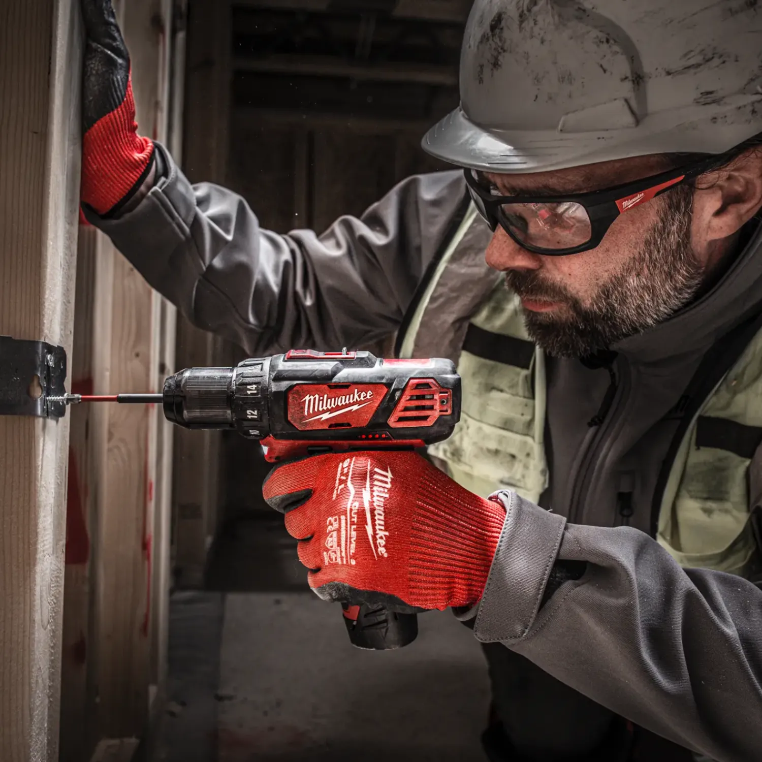 Milwaukee Bore- Og Skruemaskiner^M12™ BDD-201C 12V bore-/skruemaskine inkl. 1x2 Ah batteri og lader