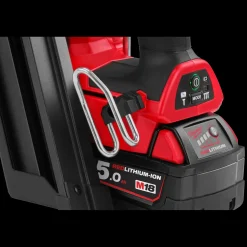 Outlet Milwaukee M18 FFN-502C Fuel™ 18V sømpistol 2x5.0 Ah batterier og lader