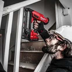 Milwaukee Sømpistoler^M18 FN16GA-OX dykkerpistol