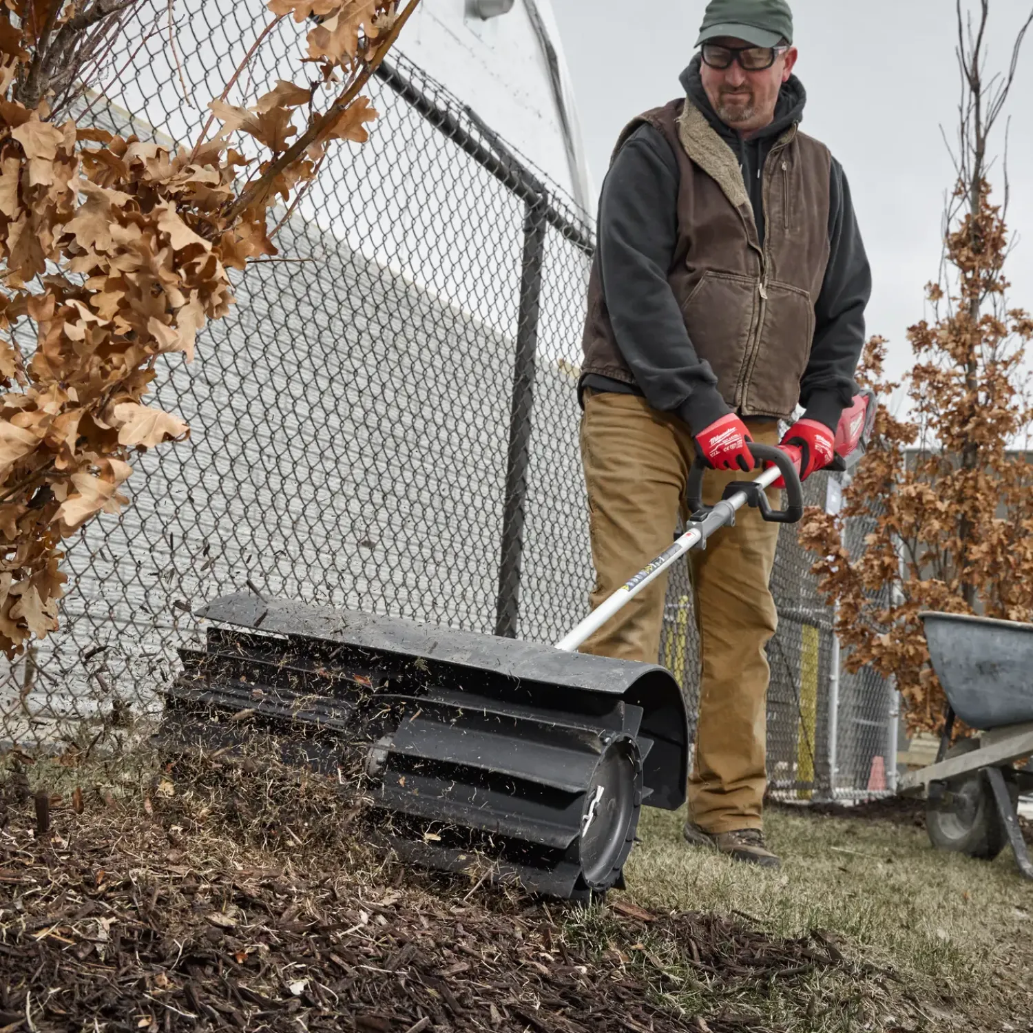 Milwaukee Tilbehør Til Havemaskiner^M18 FOPH-RBA gummibørste-forsats