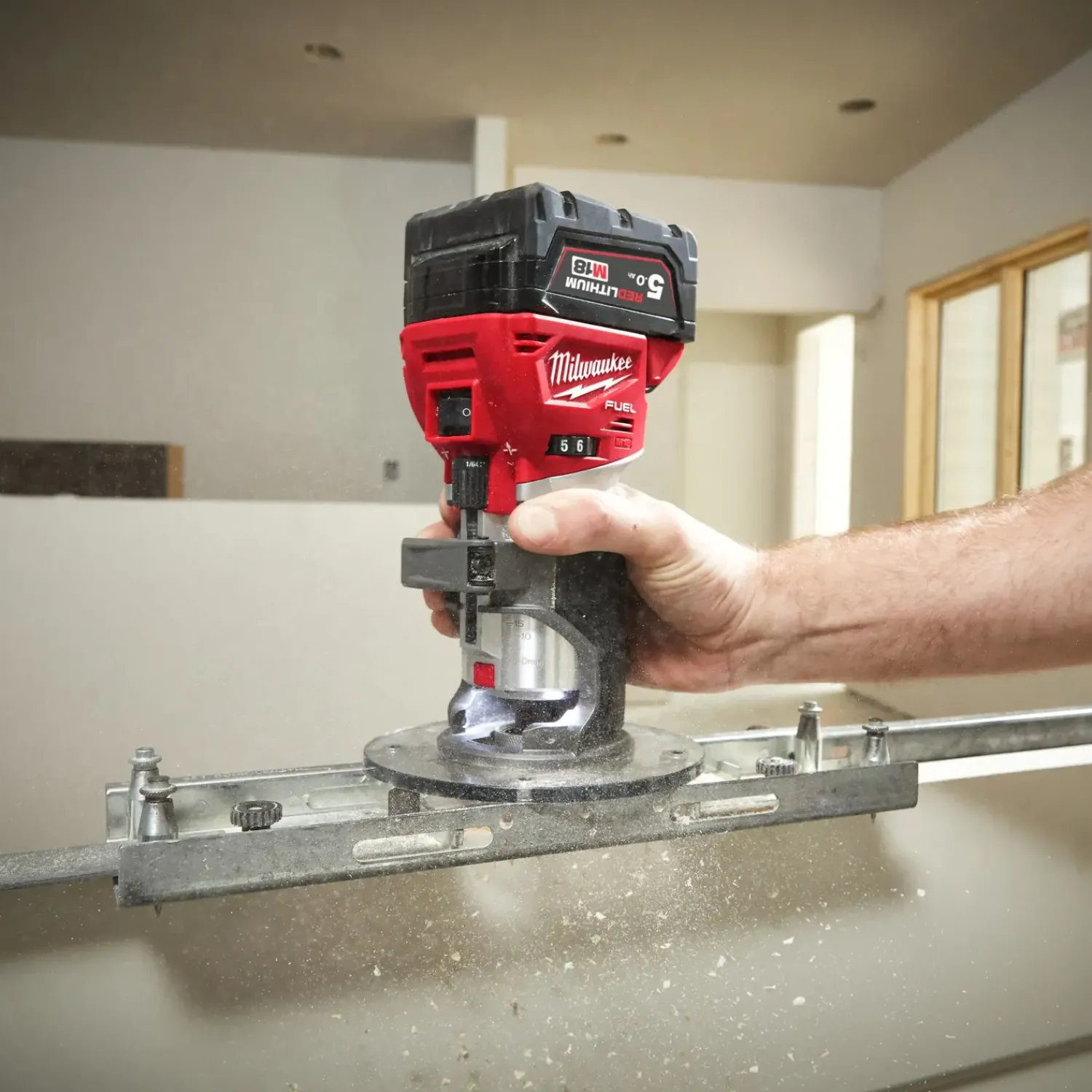 Milwaukee Overfræsere^M18 FTR8-0X Fuel™ 18V overfræser solo