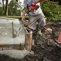 Milwaukee Betonslibere^M18 Fuel FCVN12-0 betonvibrator med 2,4 m skaft