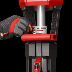 Milwaukee Arbejdslamper^M18 SAL-0 18V arbejdslampe på stativ solo