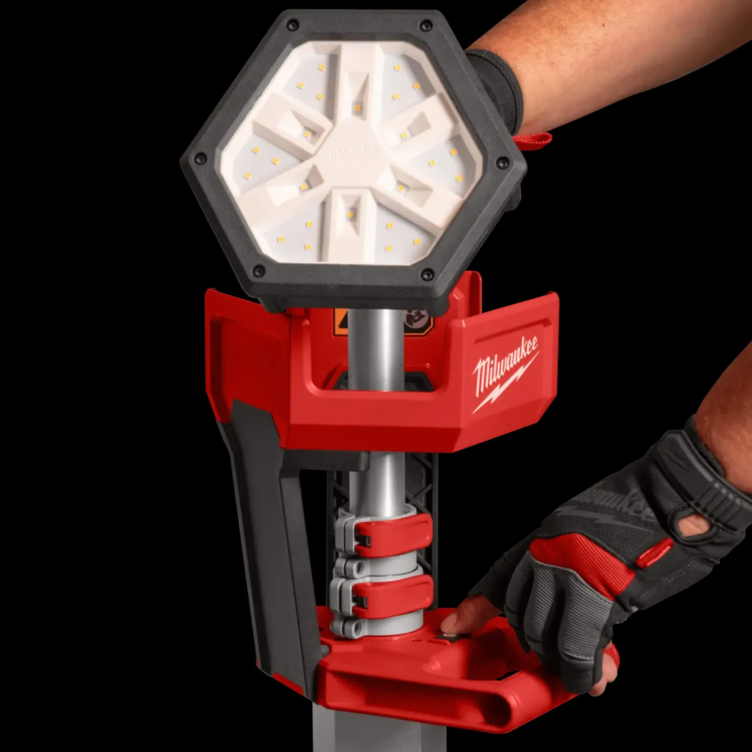 Milwaukee Arbejdslamper^M18 SAL-0 18V arbejdslampe på stativ solo