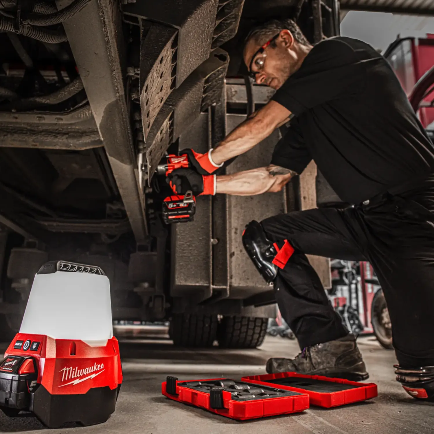 Milwaukee Prepperudstyr^M18TALO områdelampe