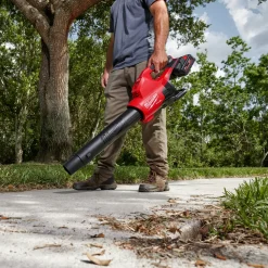 Milwaukee Løvsugere Og Løvblæsere^PowerPack M18 FPP2OPL1-501 løvblæser, græstrimmer inkl. 1x5,0 Ah batteri og hurtigoplader