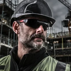 Milwaukee sikkerhedsbriller tonet glas