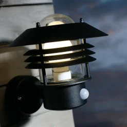 Nordlux Udendørs Væglamper^Vejers udendørs væglampe med sensor sort