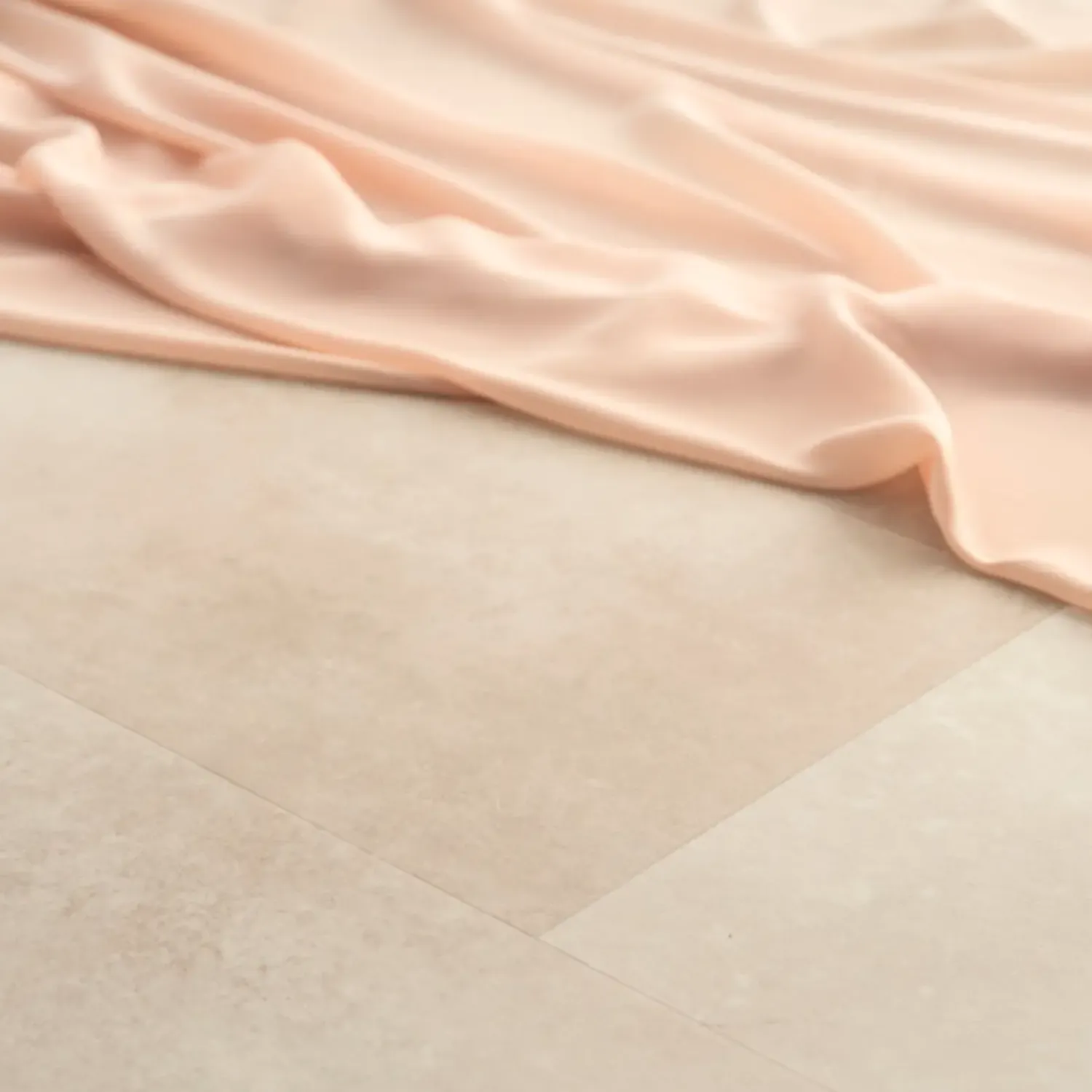 Outlet Pergo Aura Pad Pro vinylgulv 303x610x5 mm coral stone