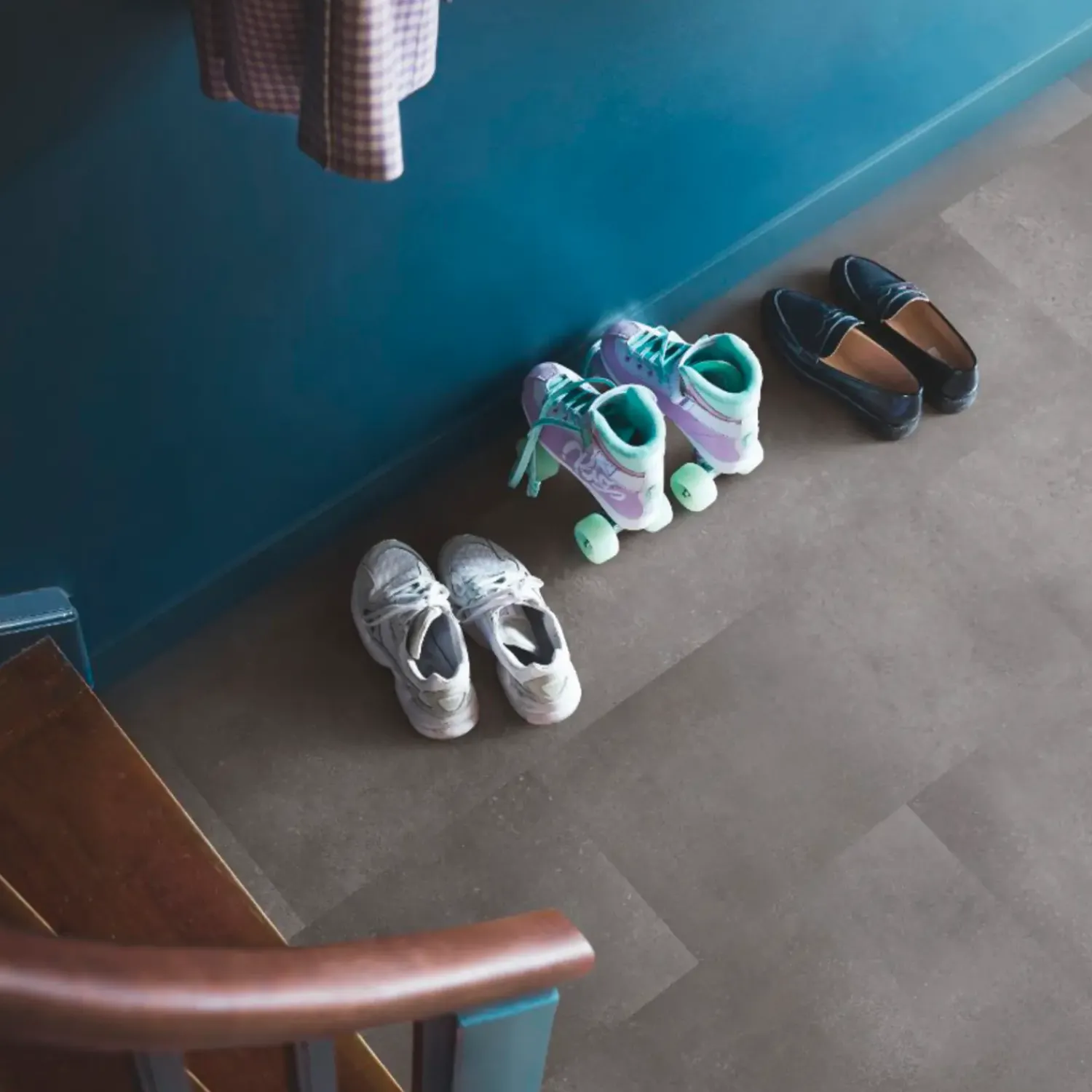 Vinylgulve|Akustikgulve^Pergo Aura Pad Pro vinylgulv 303x610x5 mm volcanic stone