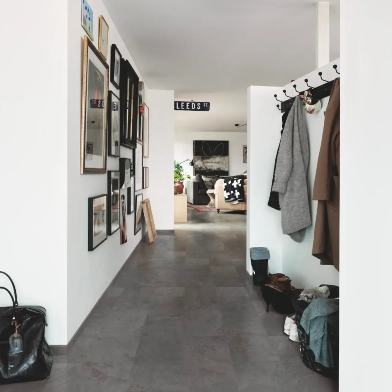 Akustikgulve^Pergo Aura Pad Pro vinylgulv 303x610x5 mm blackscivaro slate