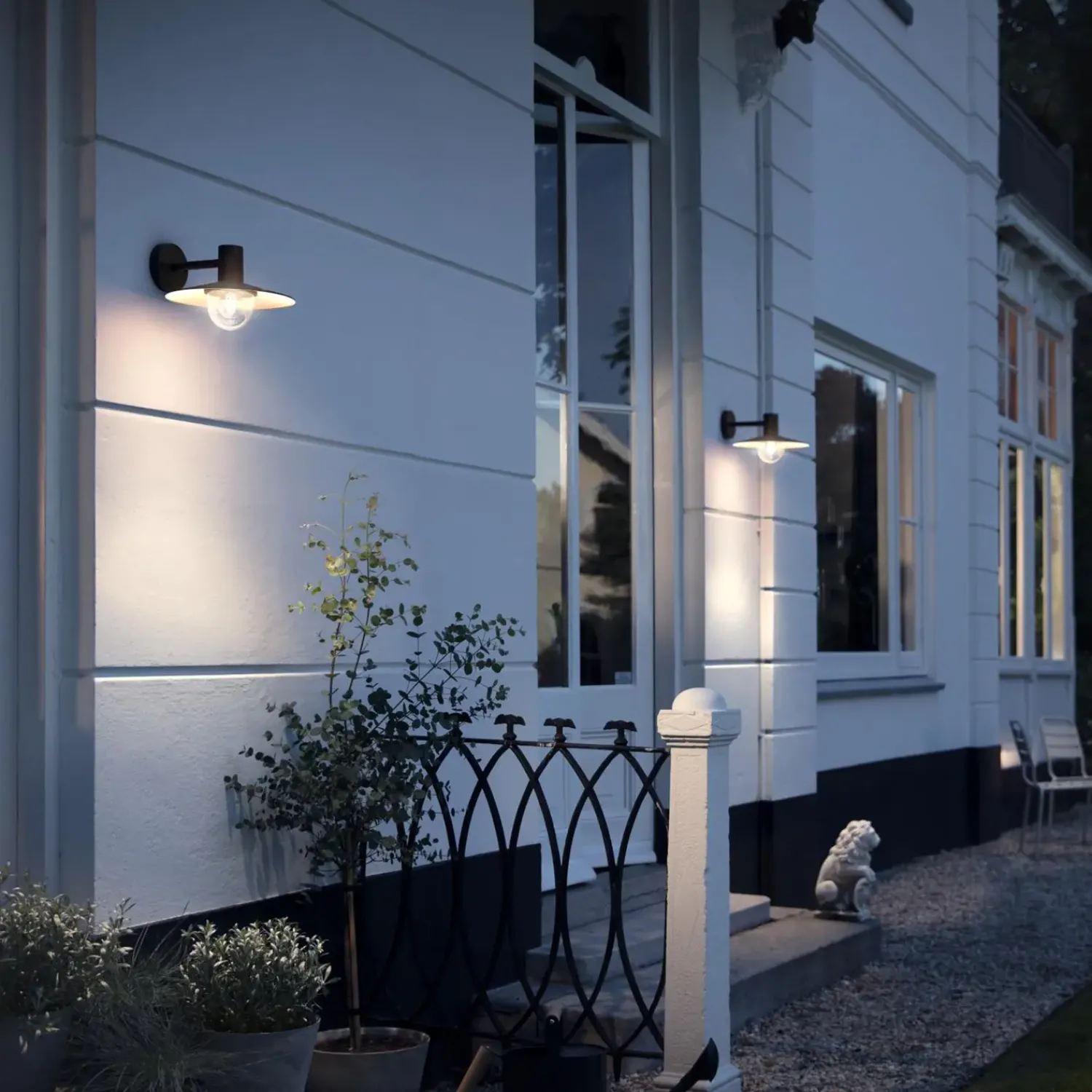 Sale Philips Skua udendørs væglampe sort