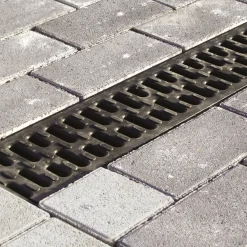 Plastmo Brønde Og Dræn^universal plast rist 1 m sort