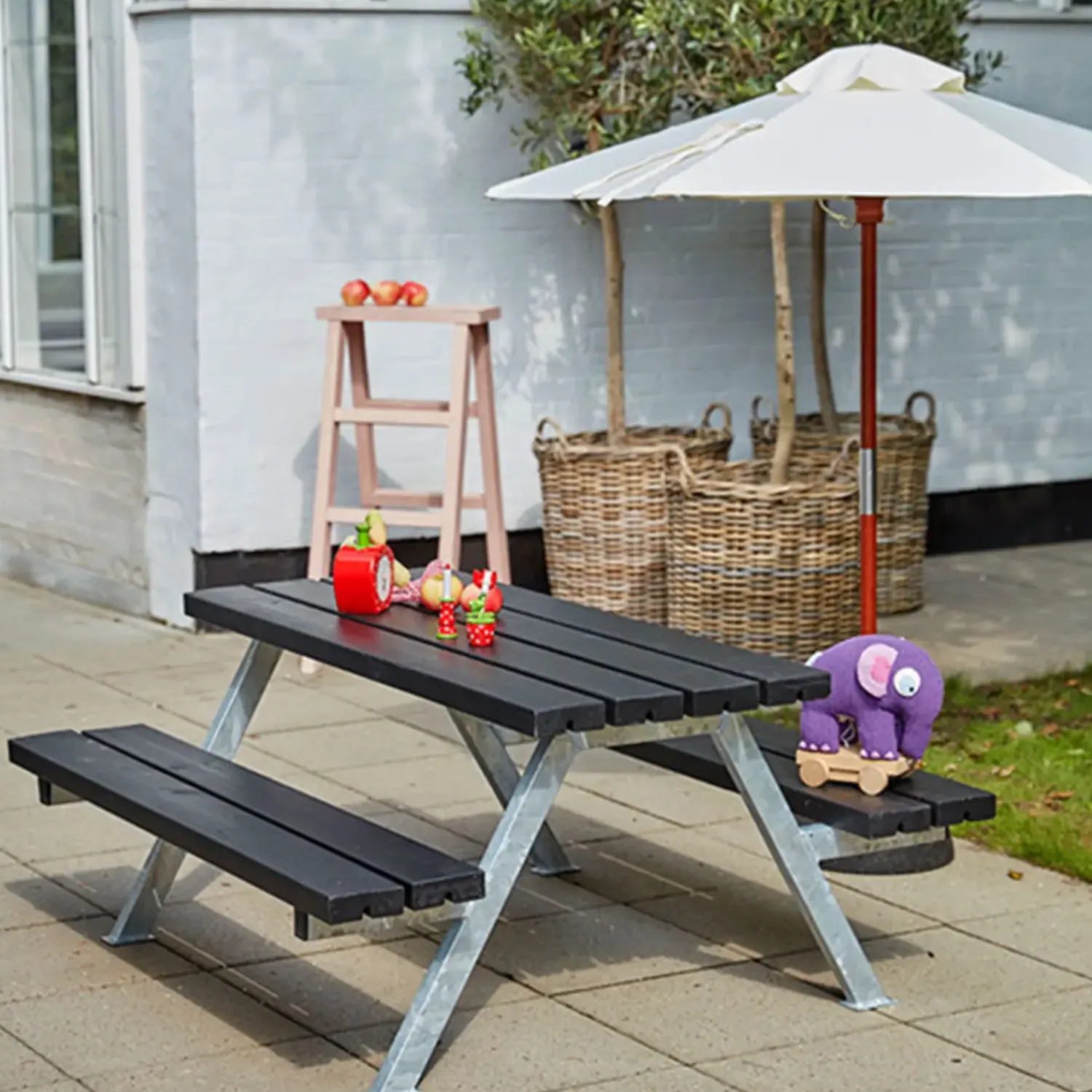 Hot Plus Alpha Junior Bord/Bænkesæt 118 cm sort