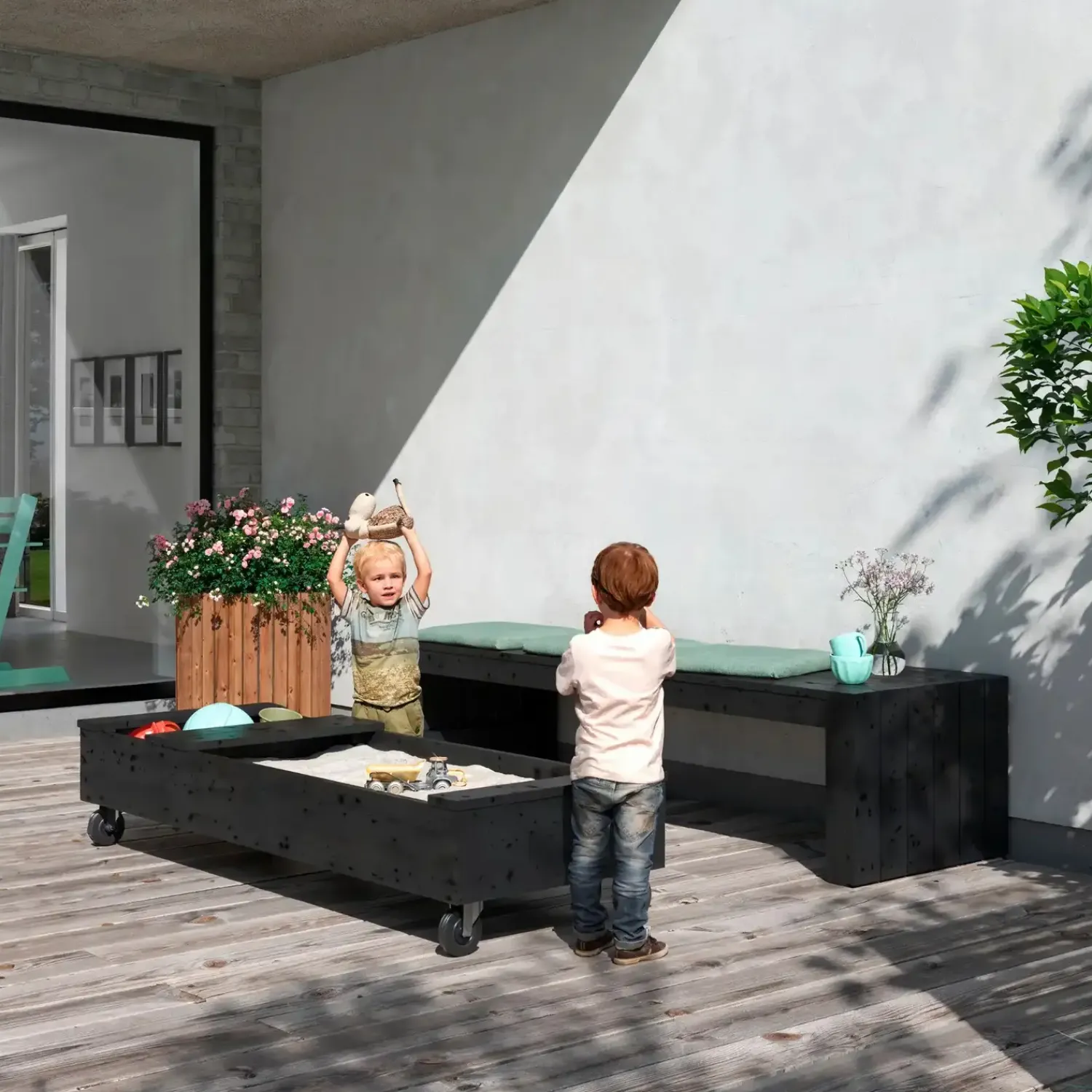 New Plus Fun sandkasse m/hjul og bænk 180 cm